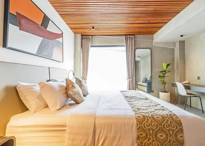 Manresa Villa-4br Private In Berawa, Bali