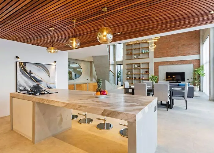 Manresa Villa-4br Private In Berawa, Bali Canggu