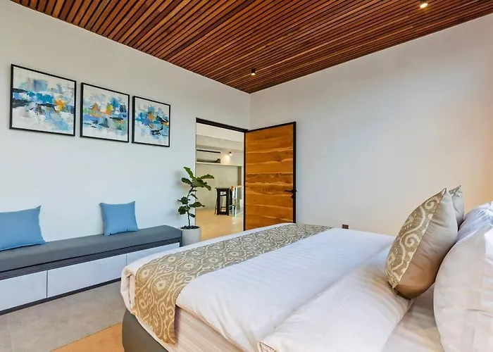 Manresa Villa-4br Private In Berawa, Bali *
