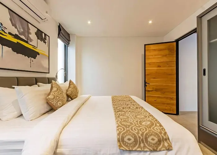 Manresa Villa-4br Private In Berawa, Bali * Canggu